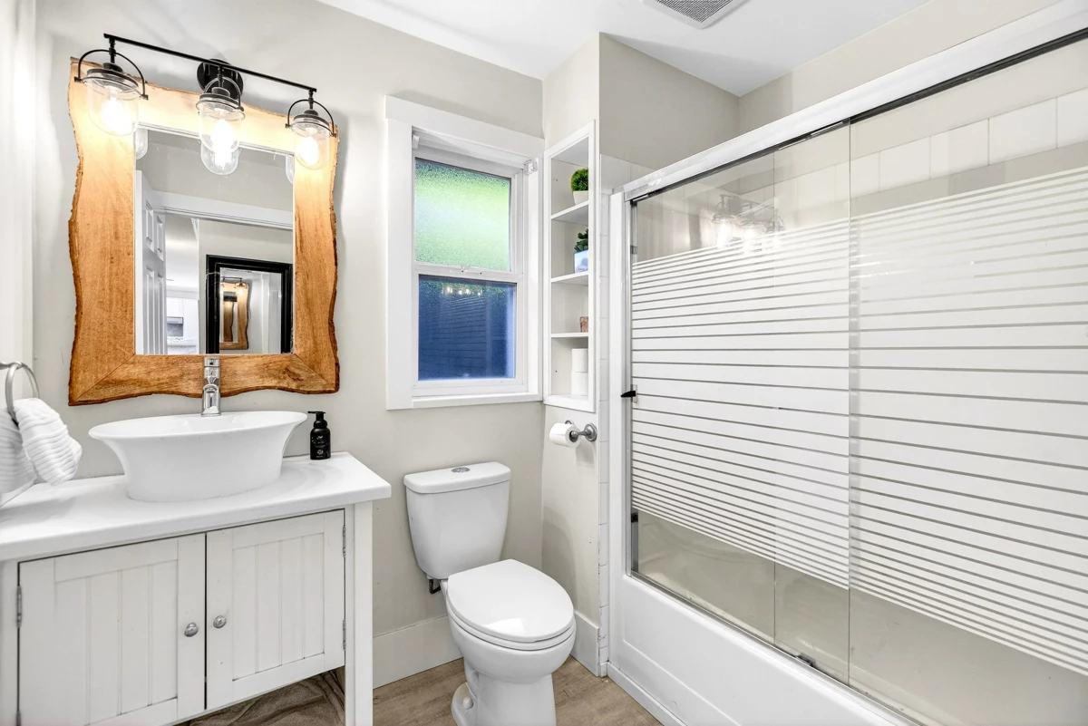 Outdoor Patio Photo of 1065 King George Boulevard, Surrey, BC