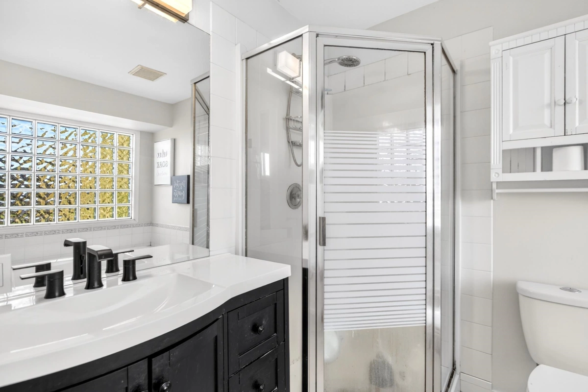 Staircase Photo of 1065 King George Boulevard, Surrey, BC