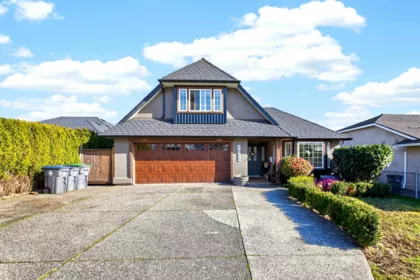 Front exterior of 1065 King George Boulevard, Surrey, BC