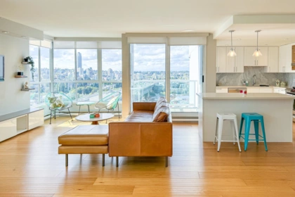 2207 1500 Howe Street, Vancouver, BC, Yaletown — 2 bed apartment/condo for sale