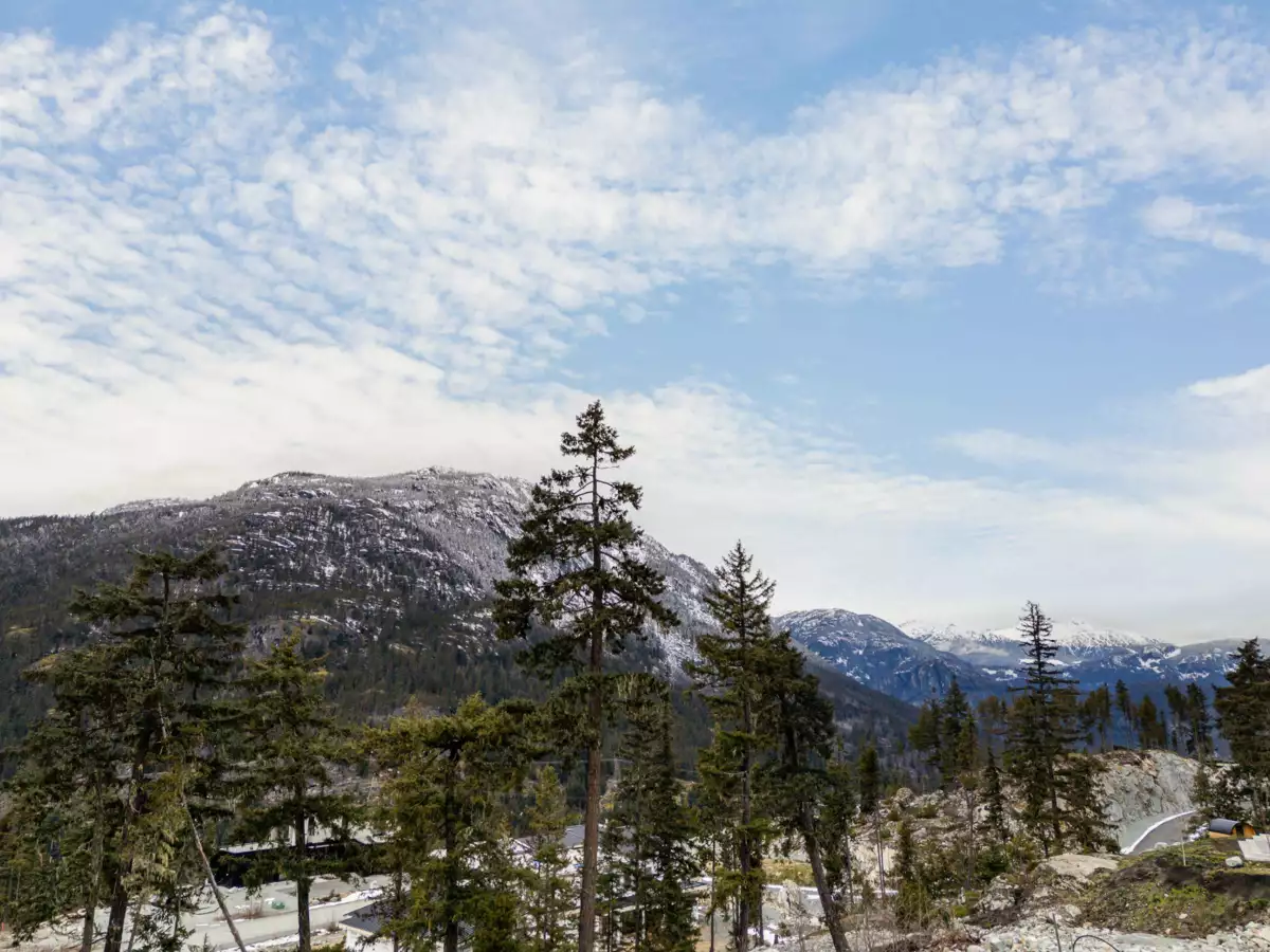 Breakfast Nook Photo of 9308 Steller's Way, Whistler, BC
