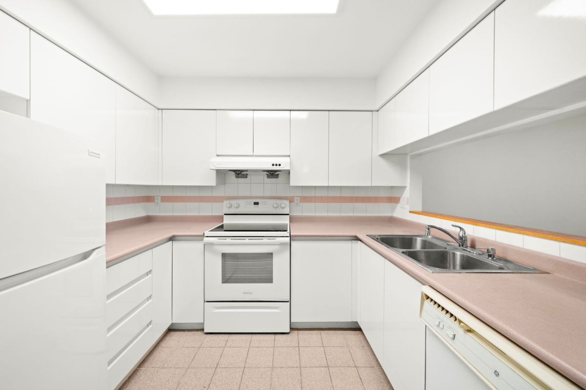 Bedroom 2 Photo of 1101 9623 Manchester Drive, Burnaby, BC