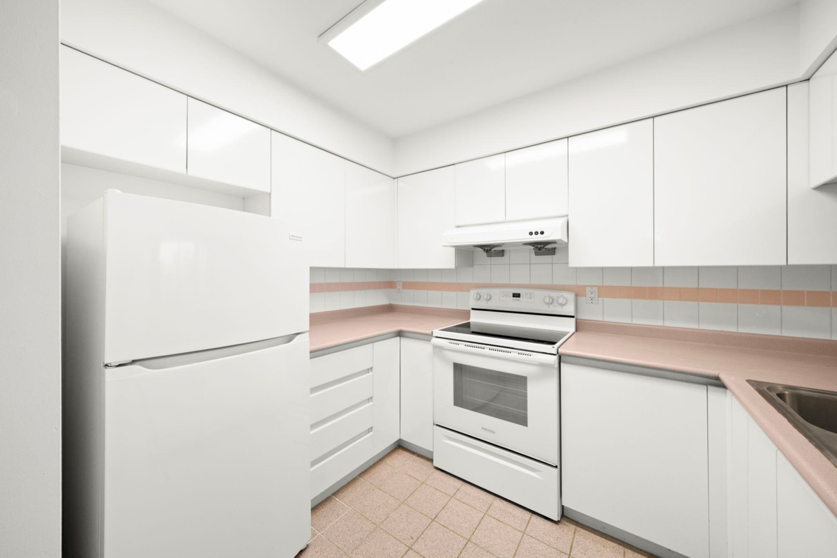 Bedroom 4 Photo of 1101 9623 Manchester Drive, Burnaby, BC