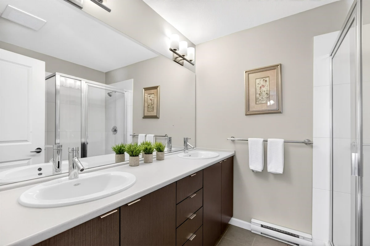 Bedroom 4 Photo of 6 19505 68a Avenue, Surrey, BC