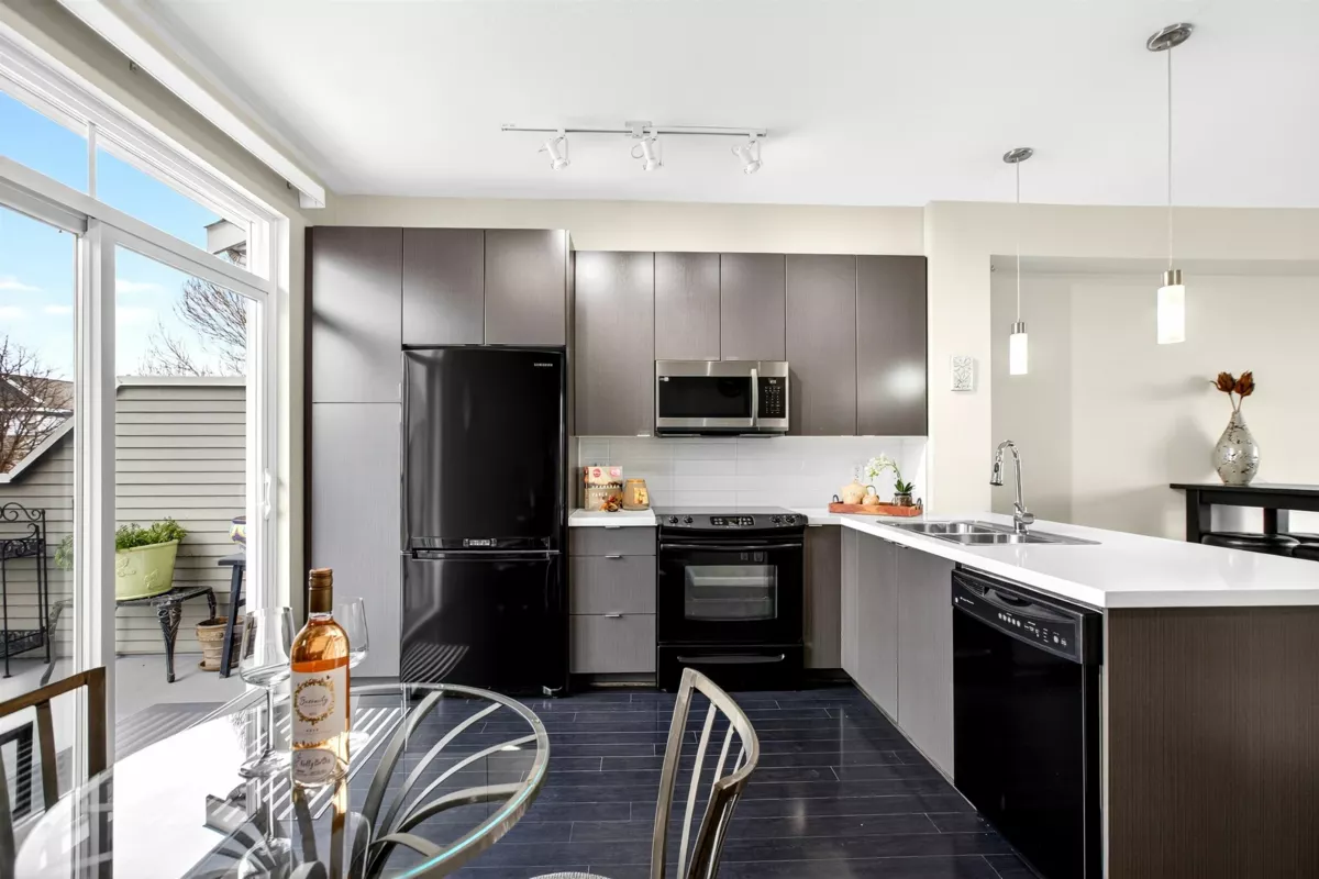 Exterior Rear Photo of 6 19505 68a Avenue, Surrey, BC