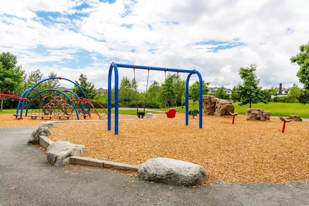 Hot Tub / Spa Photo of 6 19505 68a Avenue, Surrey, BC