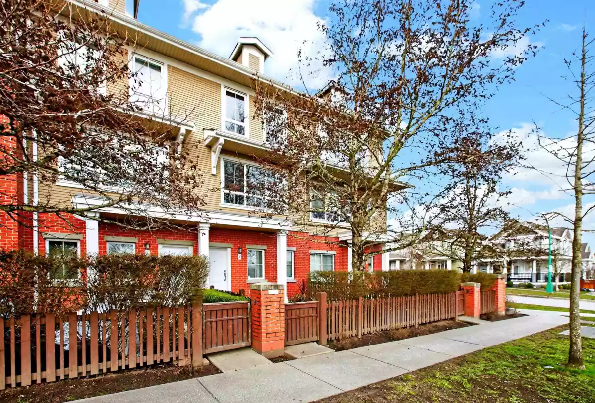Laundry Room Photo of 6 19505 68a Avenue, Surrey, BC
