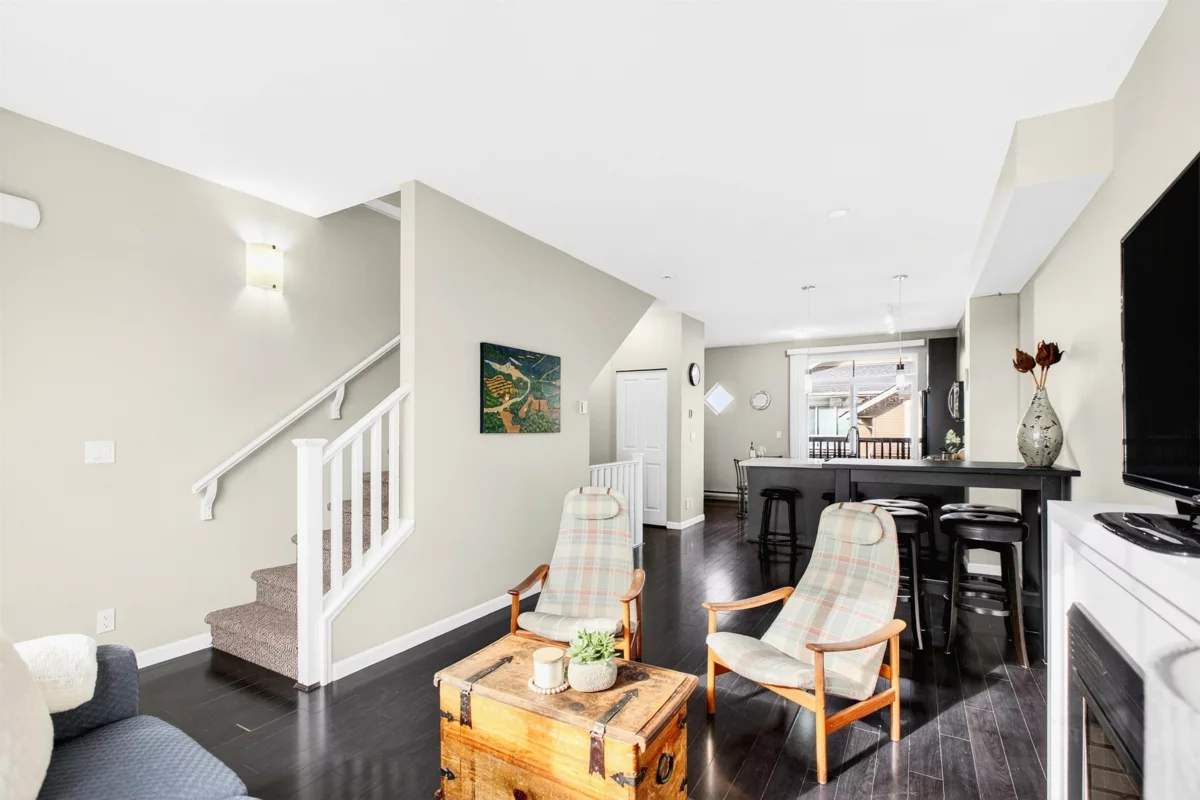 Walk-In Closet Photo of 6 19505 68a Avenue, Surrey, BC