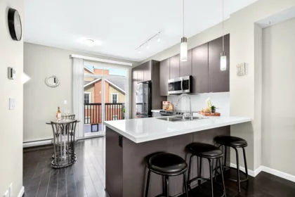 6 19505 68a Avenue, Surrey, BC, Clayton — 2 bed townhouse for sale