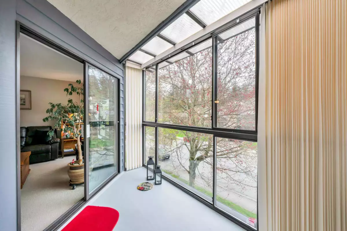 Garage Interior Photo of 306 14950 Thrift Avenue, White Rock, BC