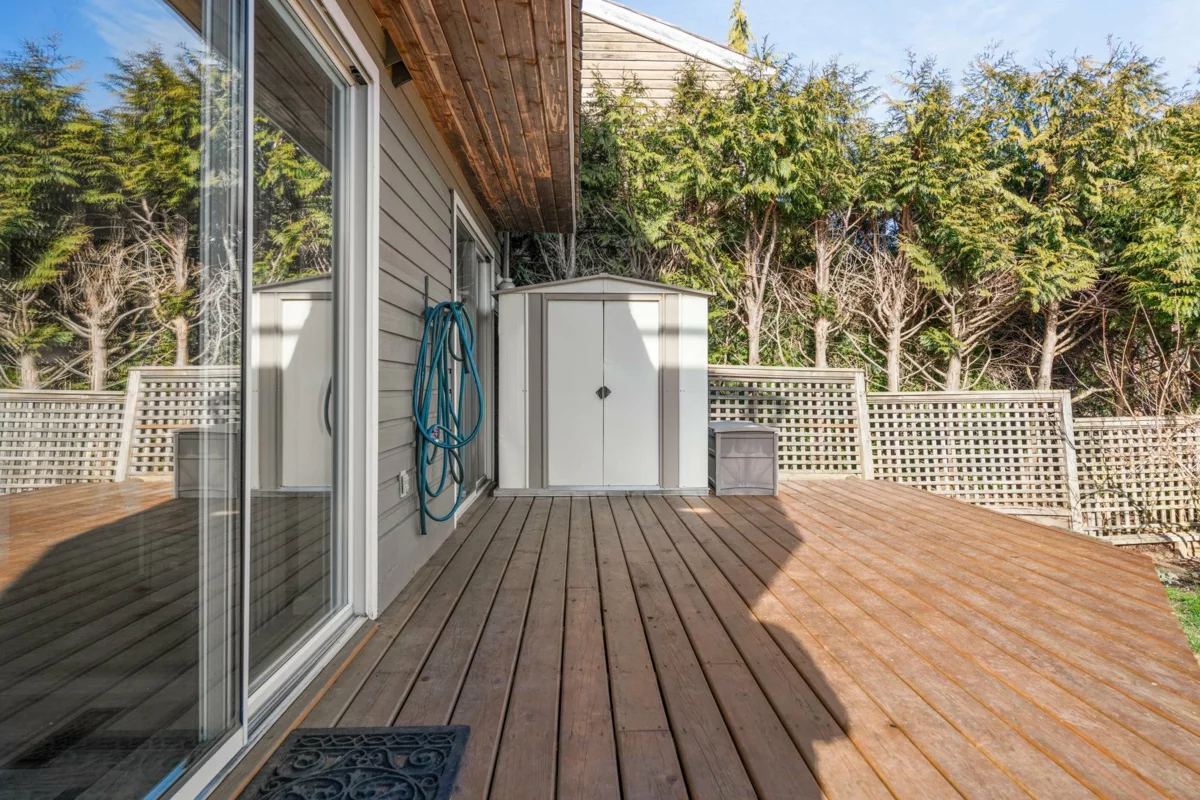 Backyard Photo of 1480 View Crescent, Delta, BC