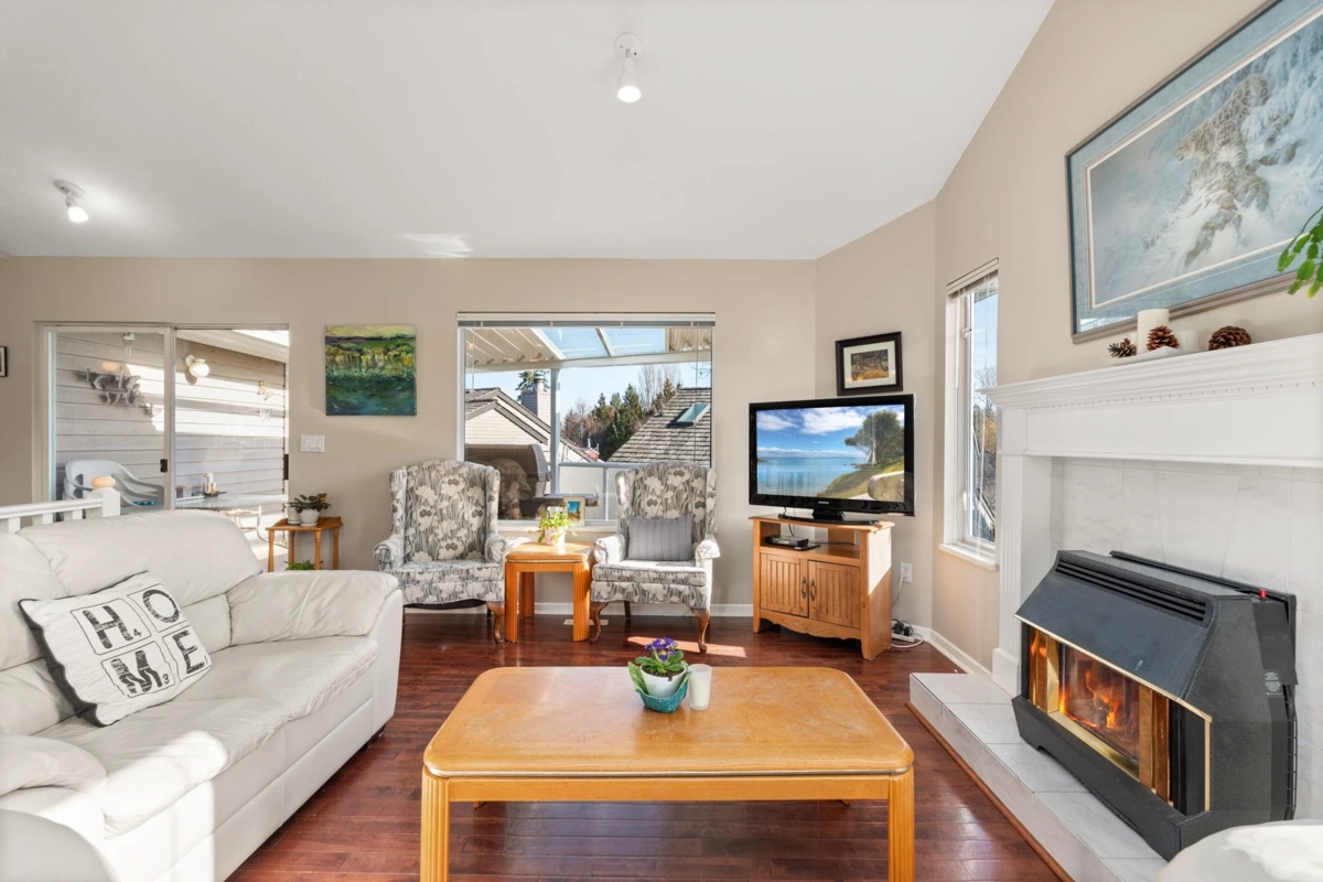 Breakfast Nook Photo of 1480 View Crescent, Delta, BC