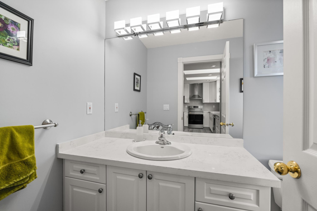 Dining Area Photo of 1480 View Crescent, Delta, BC