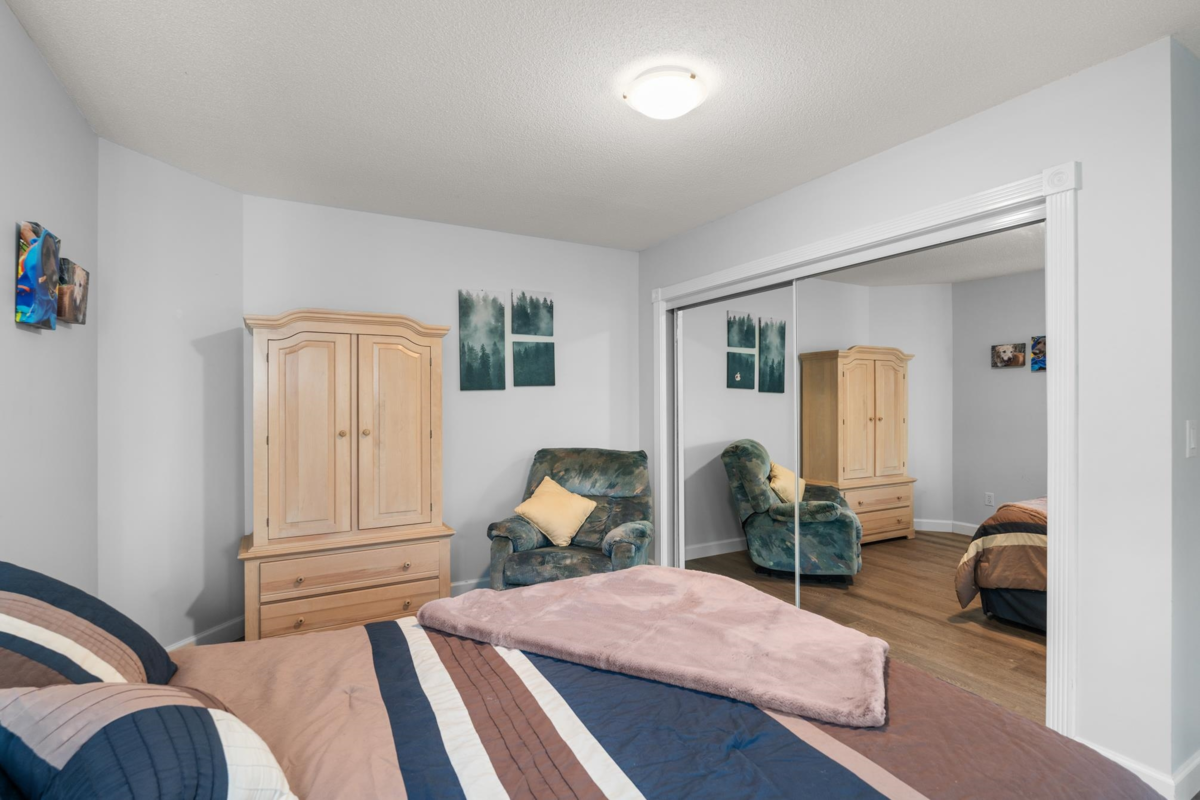 Entry Foyer Photo of 1480 View Crescent, Delta, BC