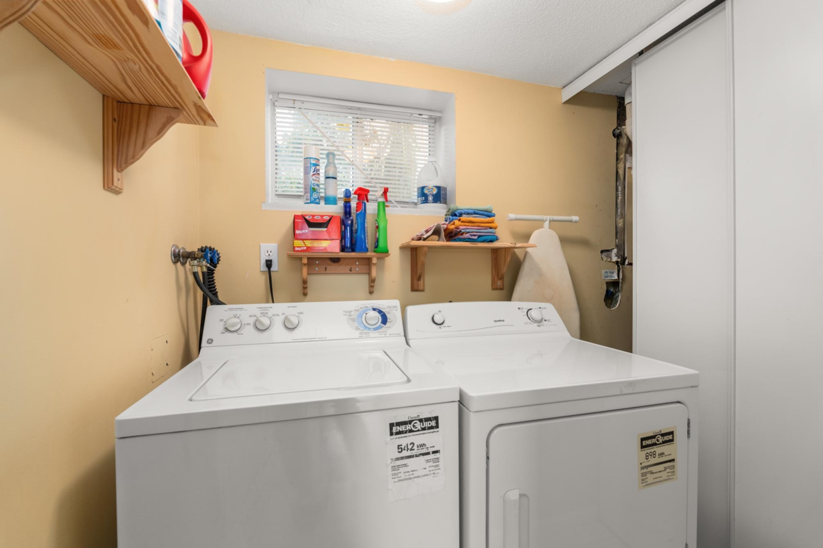 Garage Interior Photo of 1480 View Crescent, Delta, BC