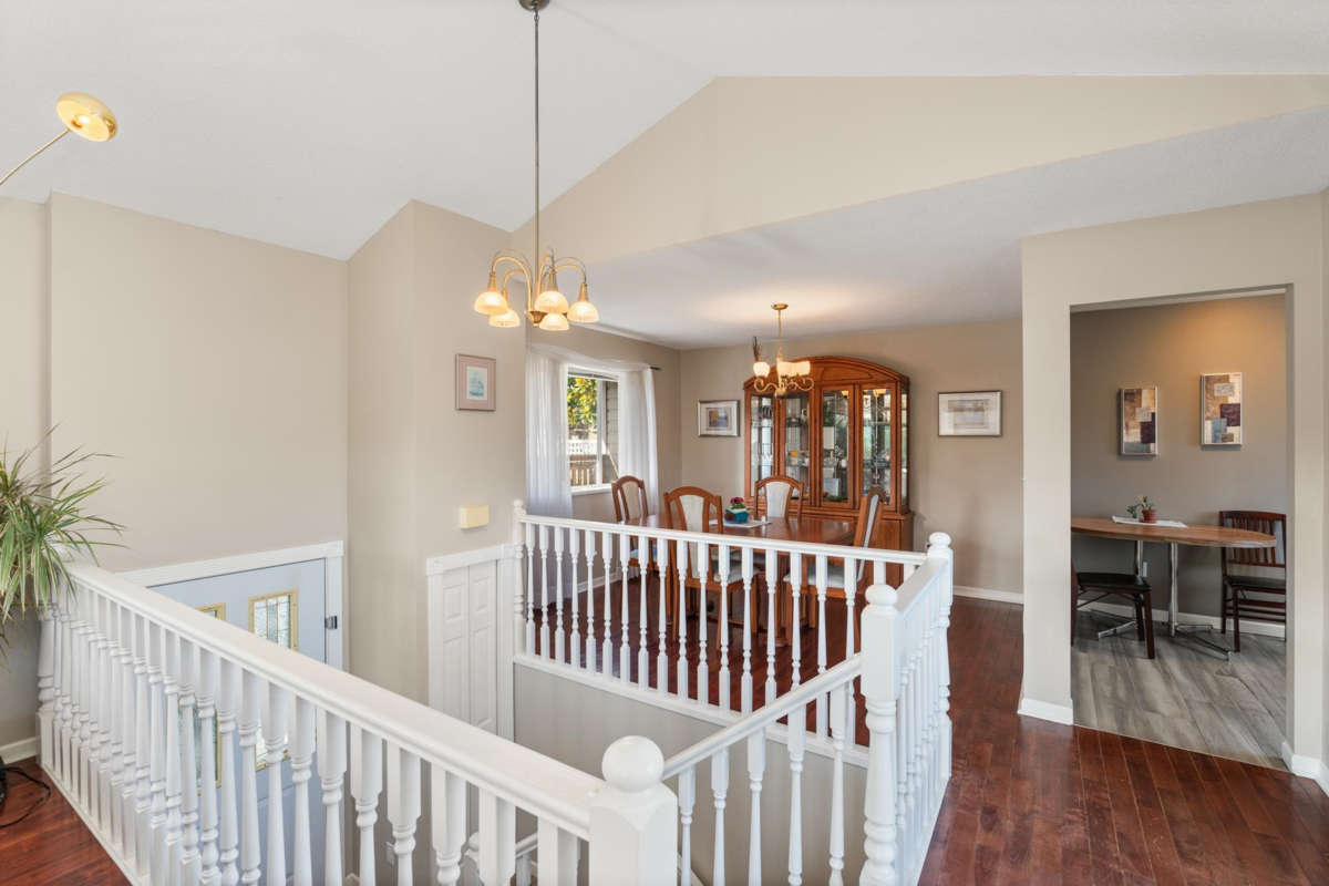 Guest Bathroom Photo of 1480 View Crescent, Delta, BC