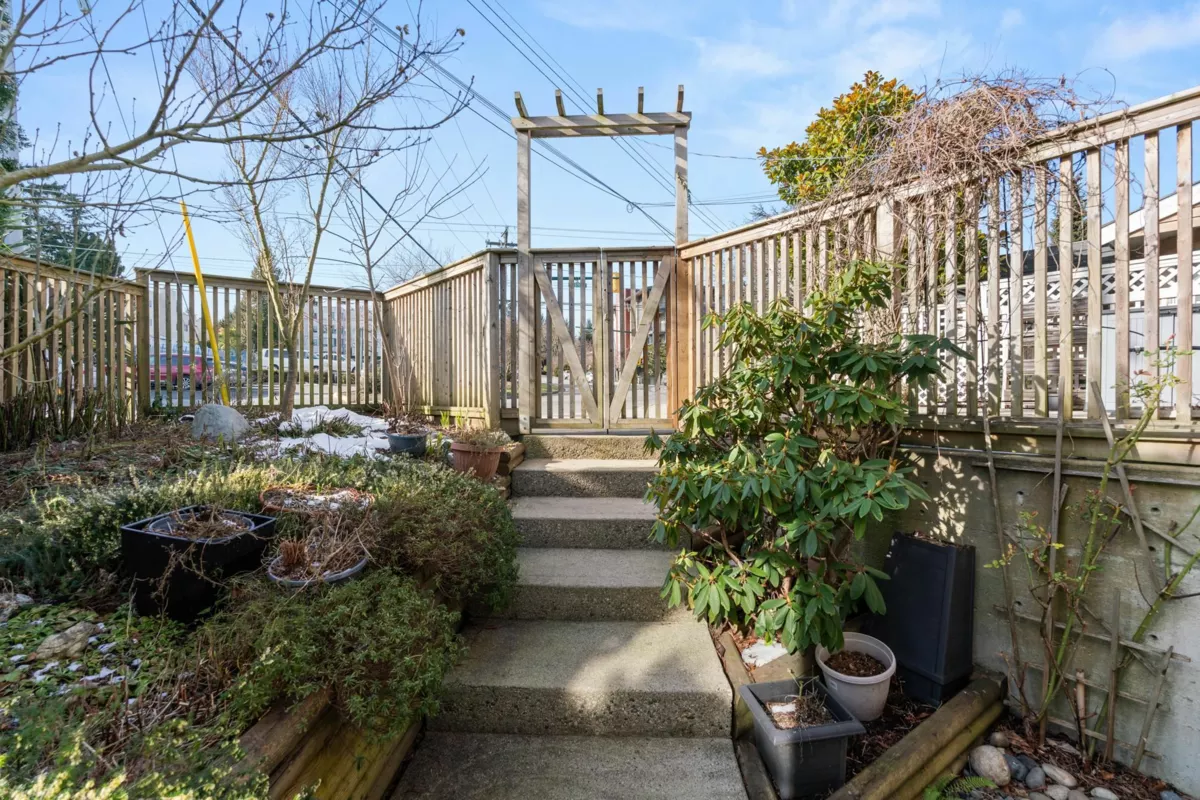 Hot Tub / Spa Photo of 1480 View Crescent, Delta, BC