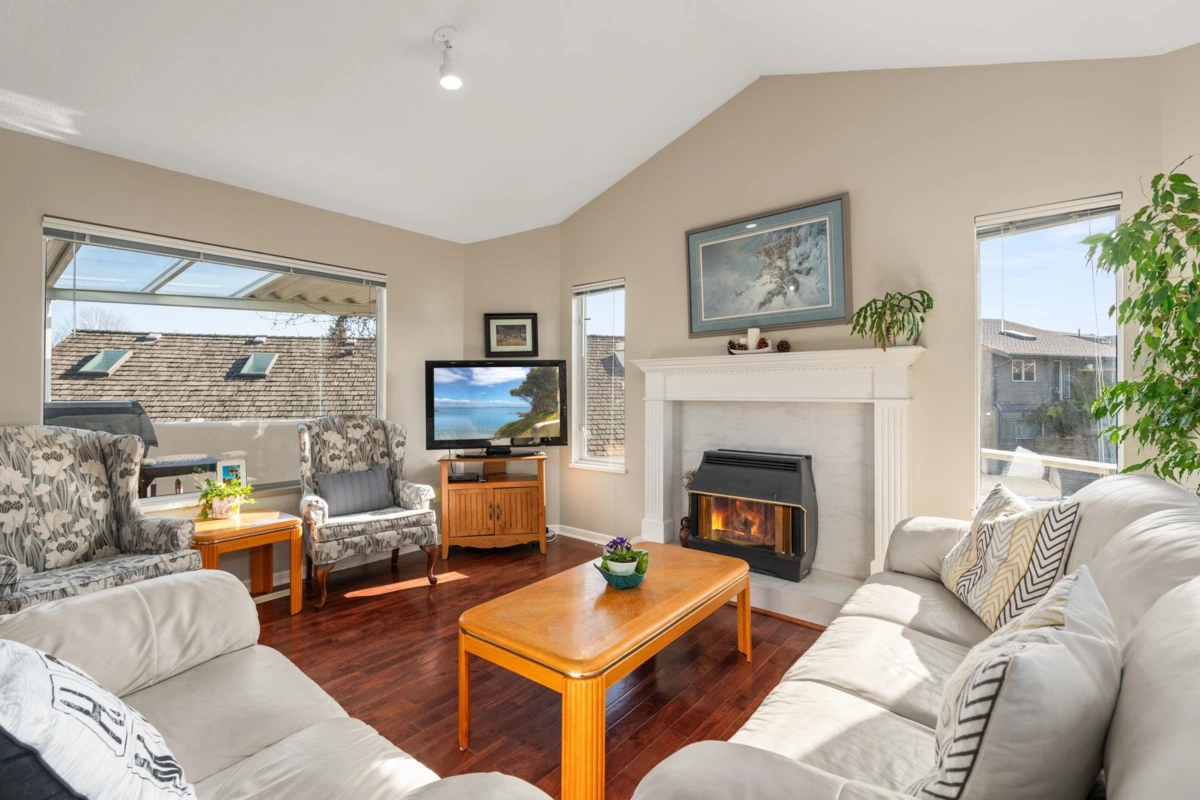 Kitchen Island Photo of 1480 View Crescent, Delta, BC
