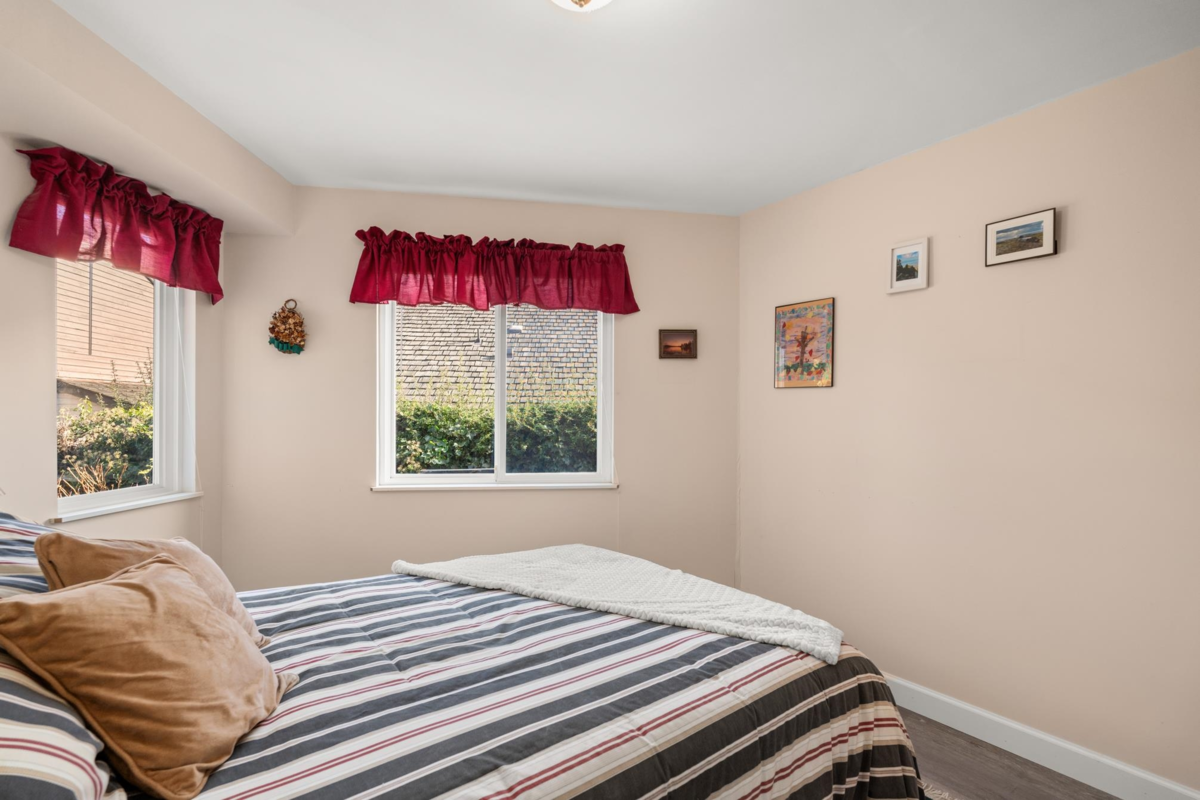 Mudroom Photo of 1480 View Crescent, Delta, BC