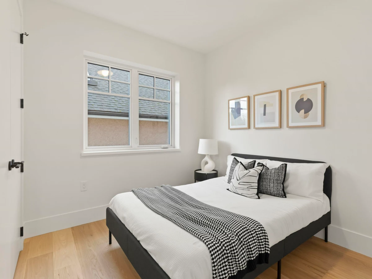 Hallway Photo of 2 3919 W 18th Avenue, Vancouver, BC