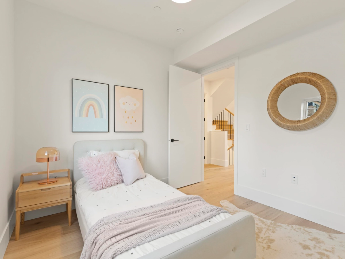 Laundry Room Photo of 2 3919 W 18th Avenue, Vancouver, BC