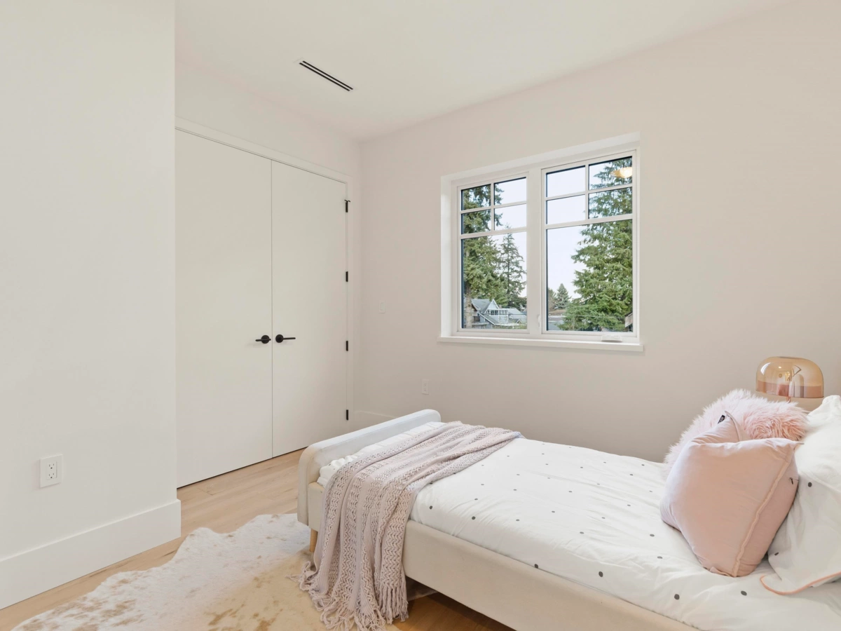 Mudroom Photo of 2 3919 W 18th Avenue, Vancouver, BC