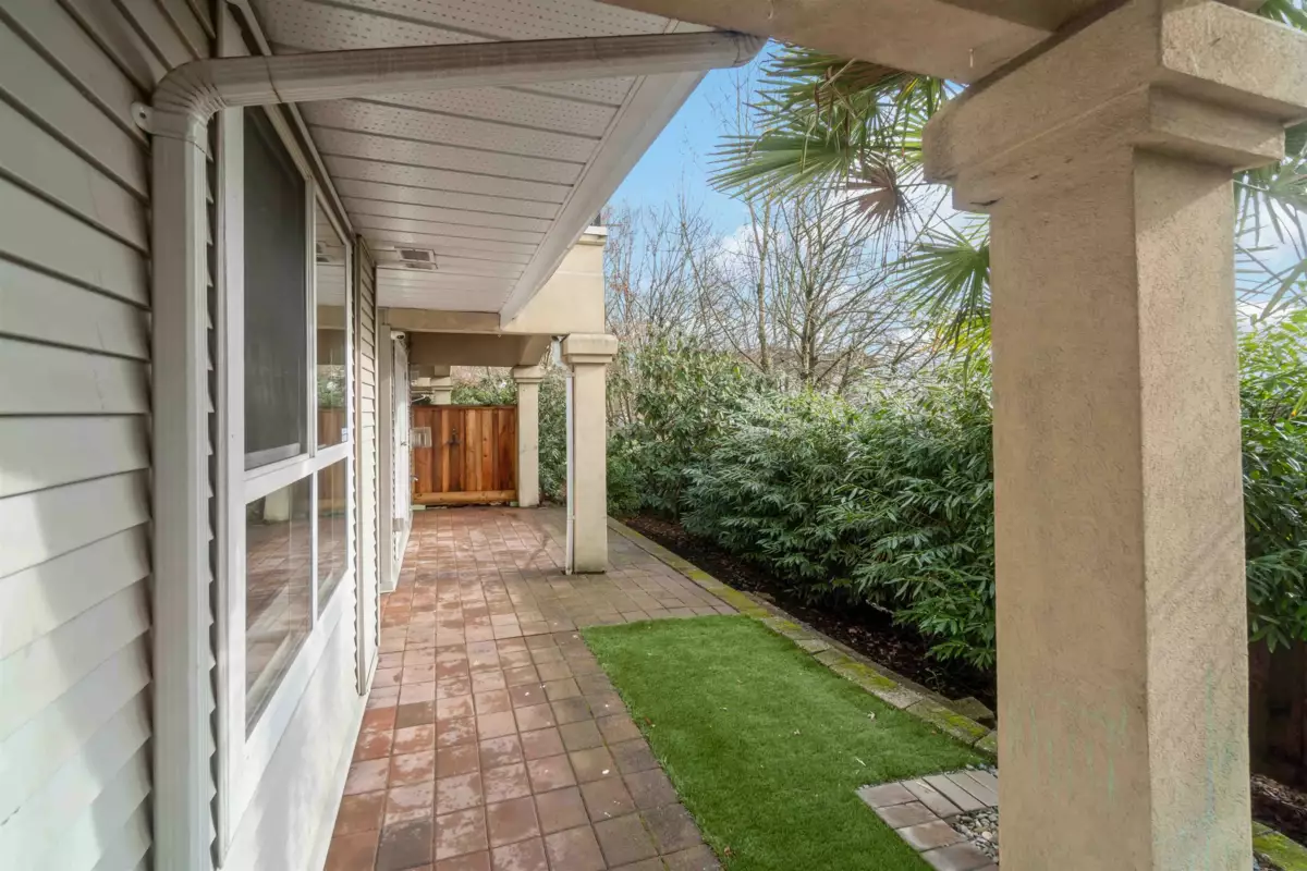 Staircase Photo of 104 1423 Brunette Avenue, Coquitlam, BC