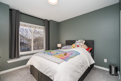 Laundry Room Photo of 18947 71a Avenue, Surrey, BC