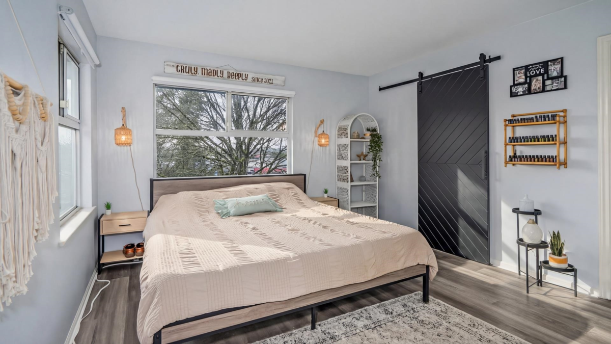 Guest Bathroom Photo of 403 20556 113 Avenue, Maple Ridge, BC