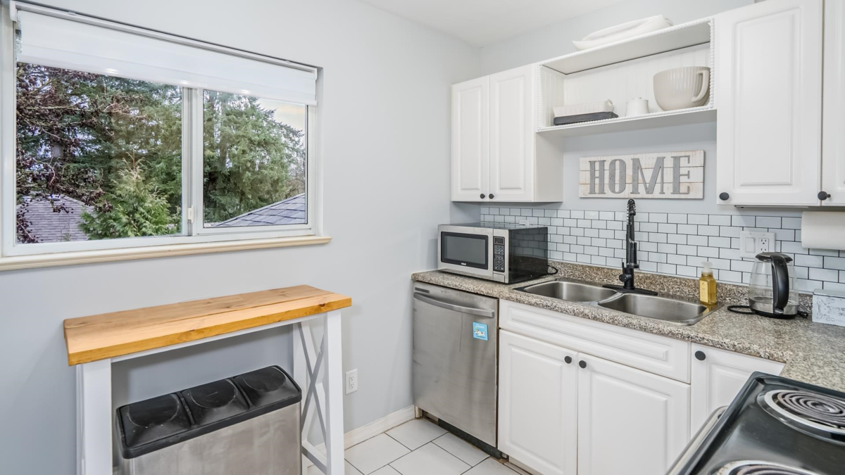 Primary Bedroom Photo of 403 20556 113 Avenue, Maple Ridge, BC