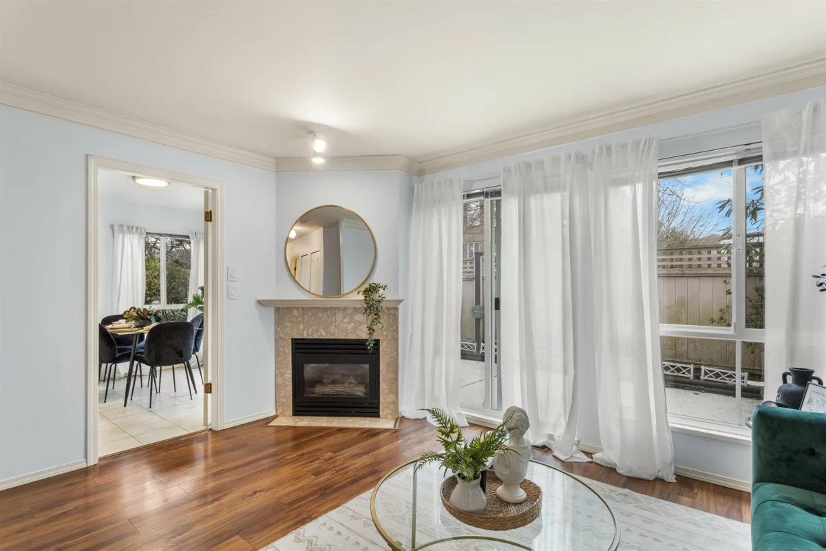 Breakfast Nook Photo of 20 15875 84 Avenue, Surrey, BC