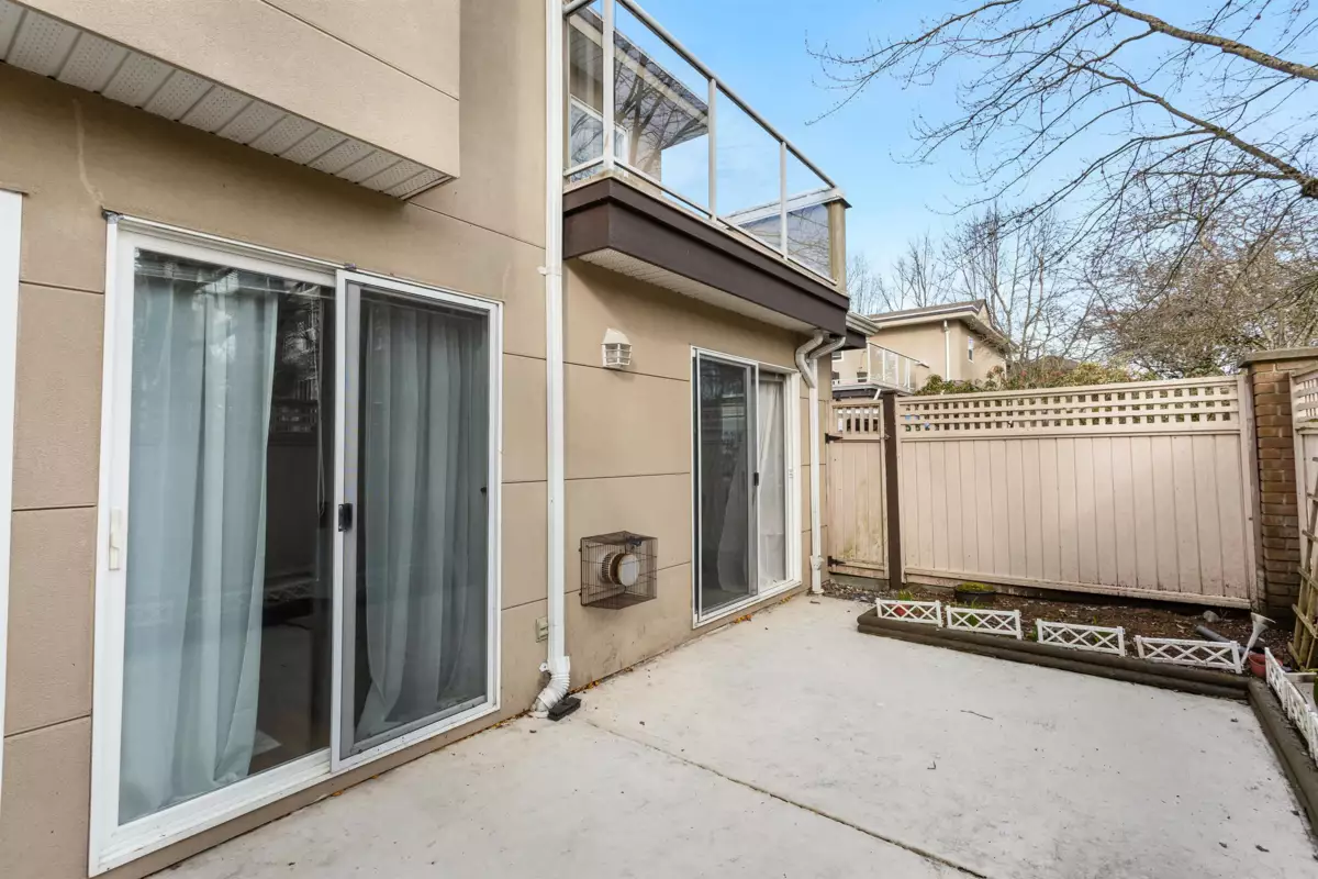 Hallway Photo of 20 15875 84 Avenue, Surrey, BC