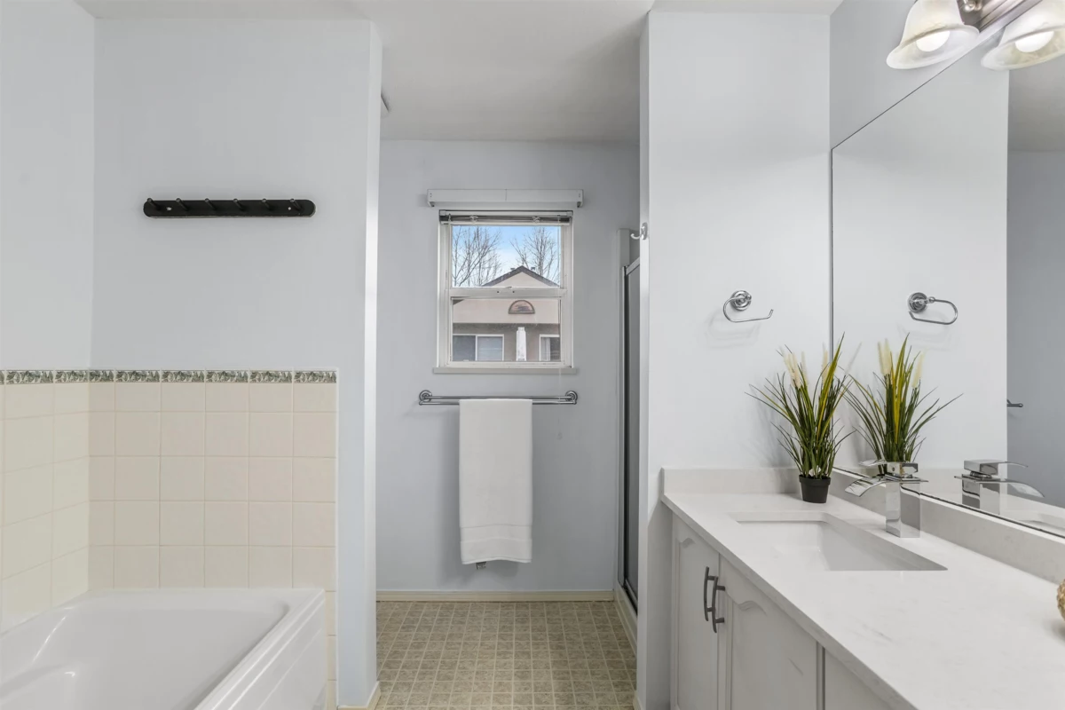 Laundry Room Photo of 20 15875 84 Avenue, Surrey, BC