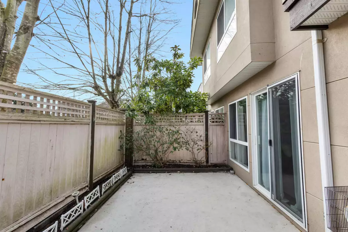 Staircase Photo of 20 15875 84 Avenue, Surrey, BC