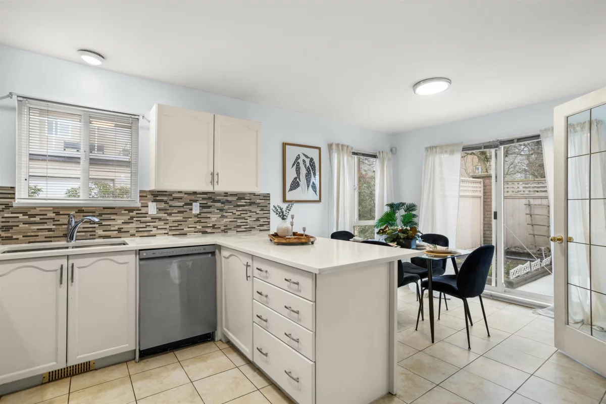 Walk-In Closet Photo of 20 15875 84 Avenue, Surrey, BC