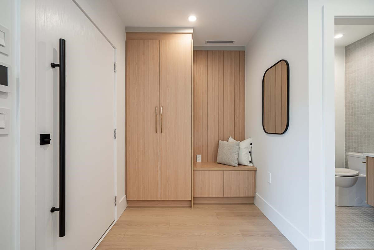 Kitchen Photo of 1 1816 E 3rd Avenue, Vancouver, BC