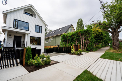 1 1816 E 3rd Avenue, Vancouver, BC