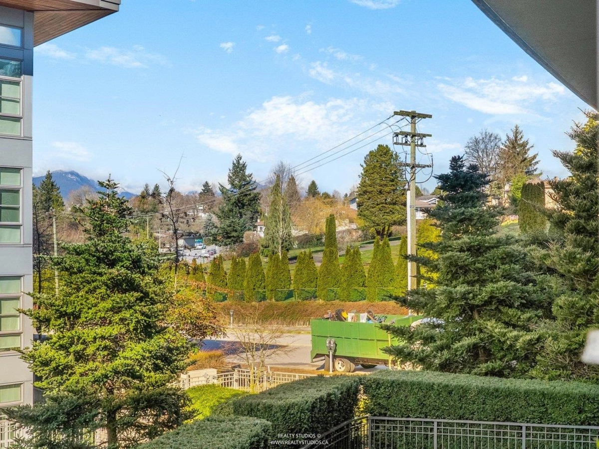 Garden / Landscaping Photo of 303 4189 Halifax Street, Burnaby, BC