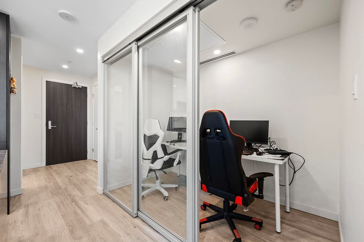 Breakfast Nook Photo of 2108 5333 Goring Street, Burnaby, BC