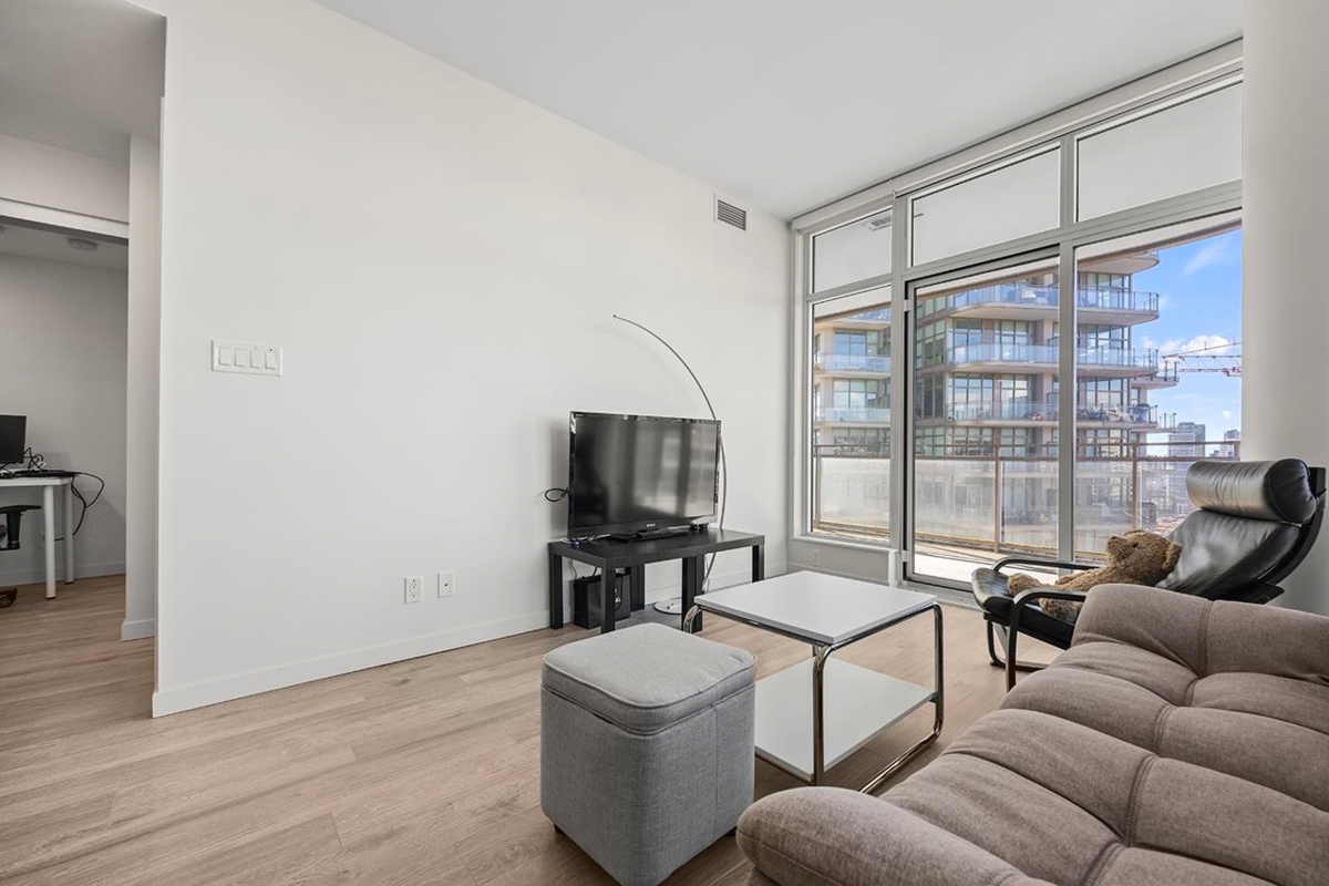 Primary Bathroom Photo of 2108 5333 Goring Street, Burnaby, BC