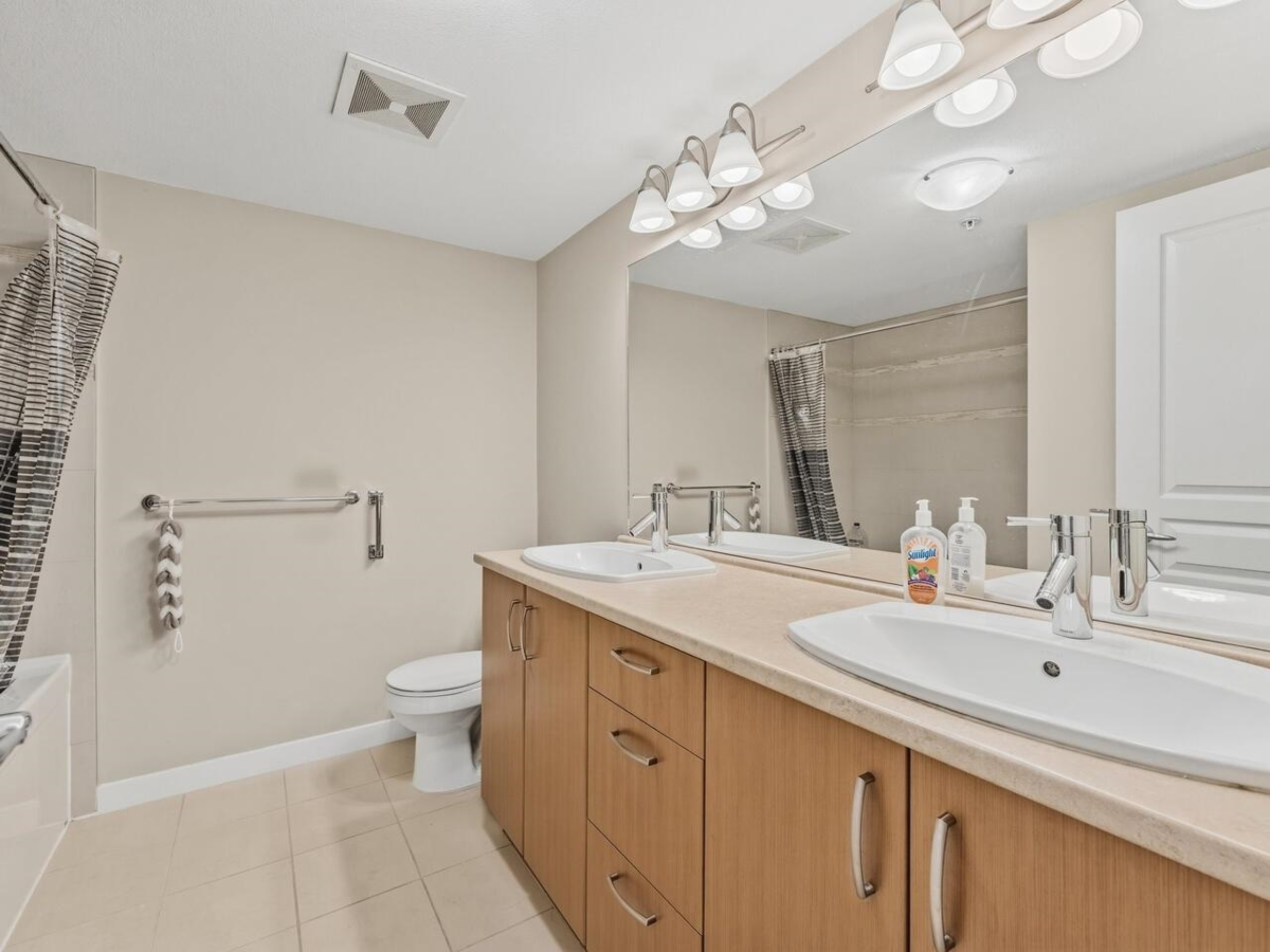 Basement Recreation Room Photo of 206 3105 Lincoln Avenue, Coquitlam, BC