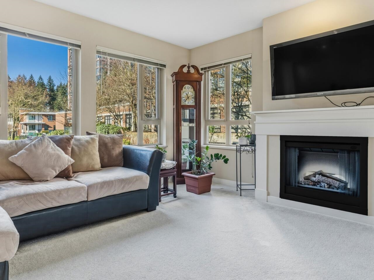 Dining Area Photo of 206 3105 Lincoln Avenue, Coquitlam, BC