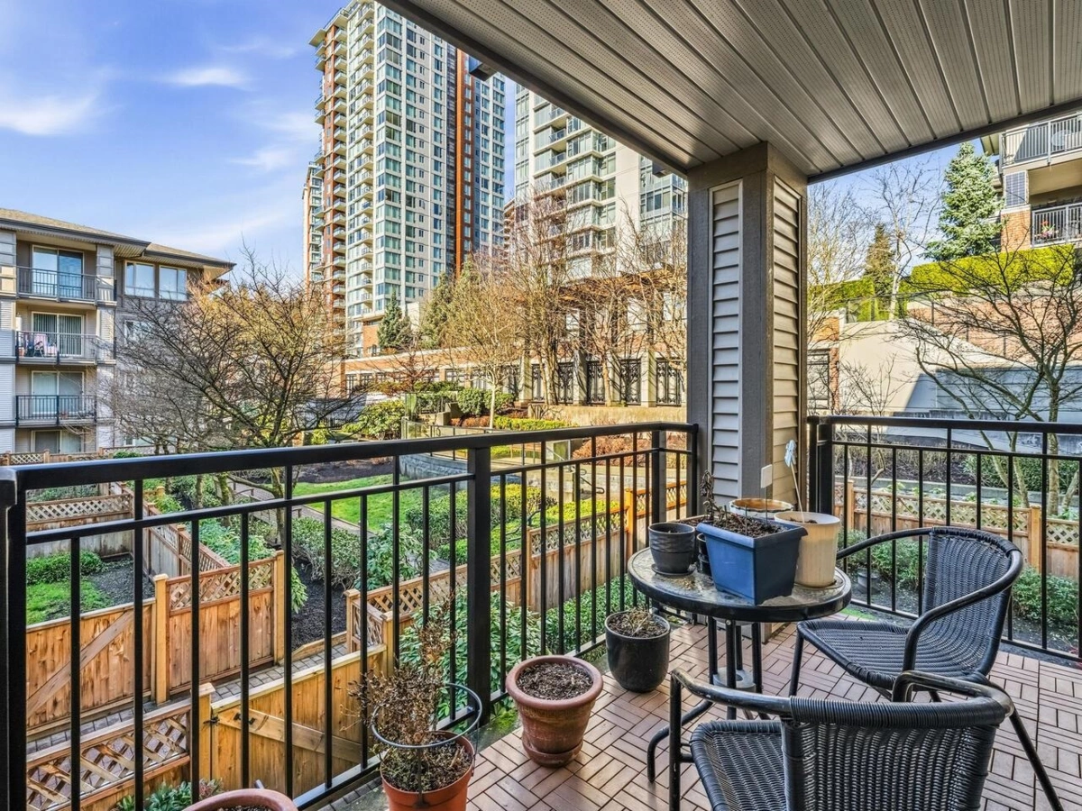Hallway Photo of 206 3105 Lincoln Avenue, Coquitlam, BC