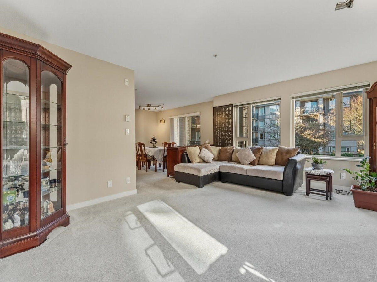 Kitchen Photo of 206 3105 Lincoln Avenue, Coquitlam, BC