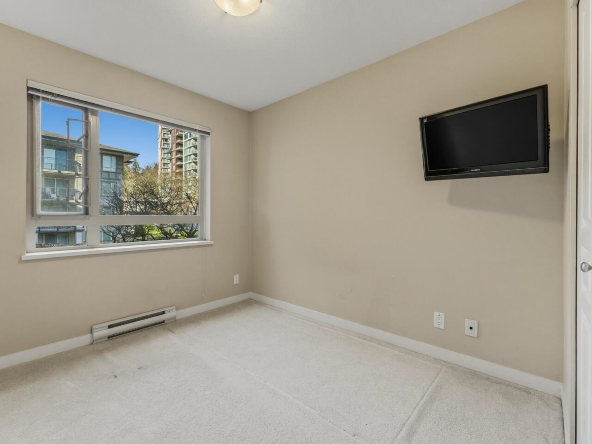 Laundry Room Photo of 206 3105 Lincoln Avenue, Coquitlam, BC