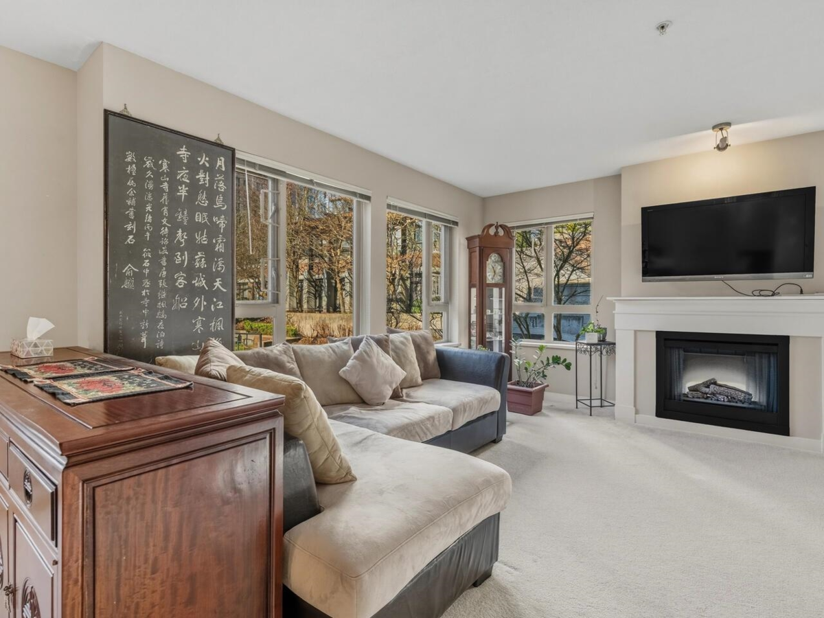 Pantry Photo of 206 3105 Lincoln Avenue, Coquitlam, BC