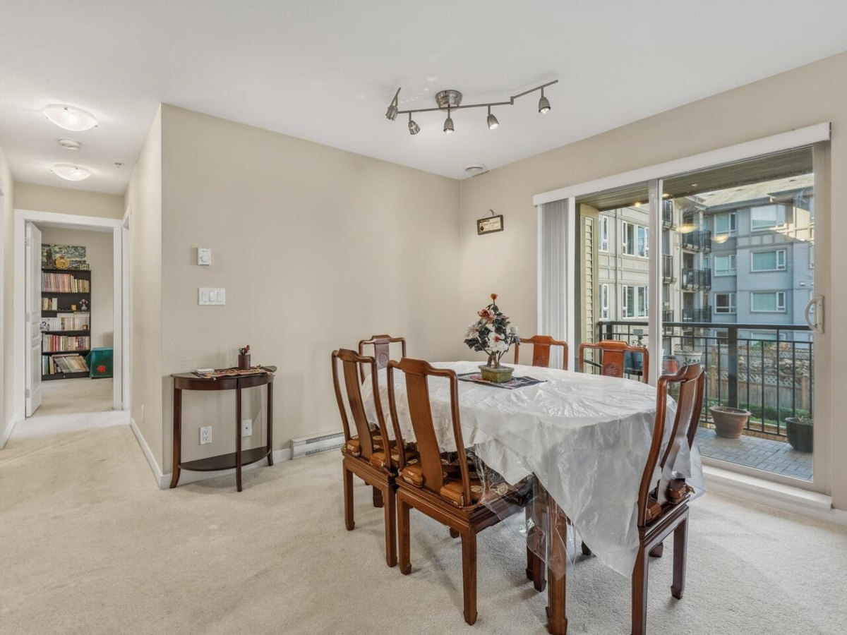 Primary Bathroom Photo of 206 3105 Lincoln Avenue, Coquitlam, BC