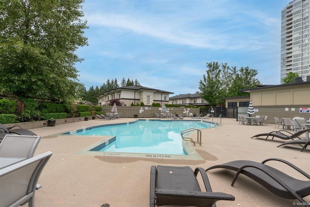 Swimming Pool Photo of 206 3105 Lincoln Avenue, Coquitlam, BC