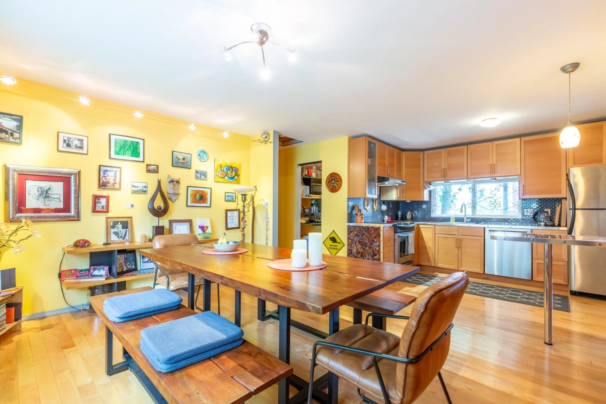 Basement Recreation Room Photo of 13231 112b Avenue, Surrey, BC