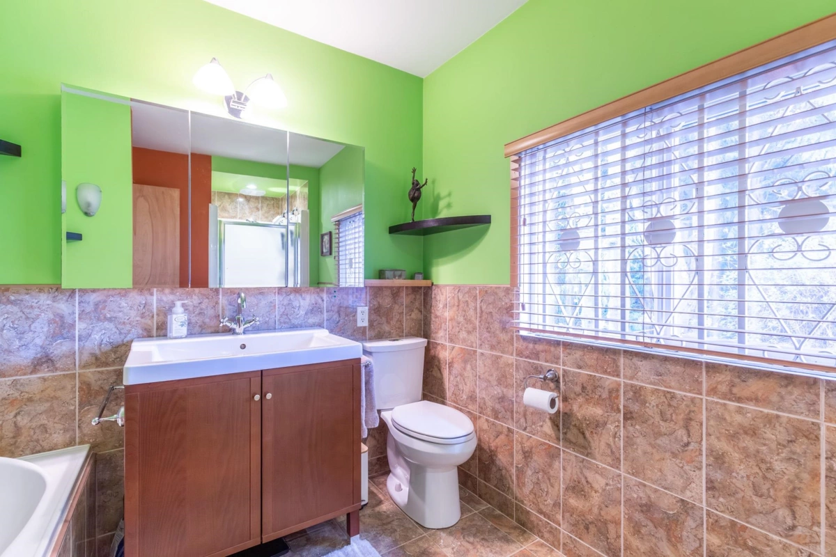 Garage Interior Photo of 13231 112b Avenue, Surrey, BC